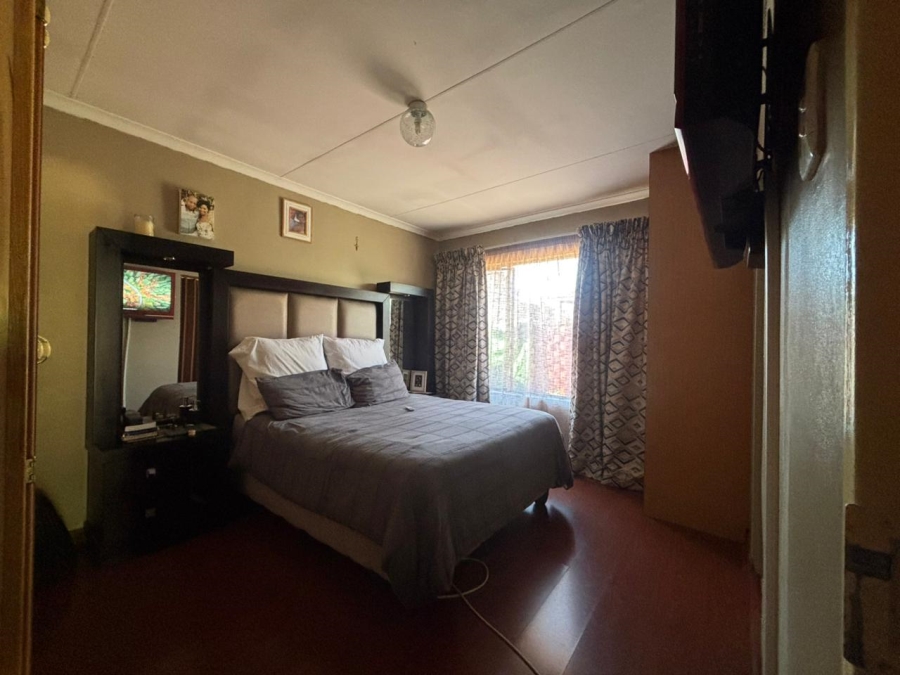 3 Bedroom Property for Sale in Vista Park Free State